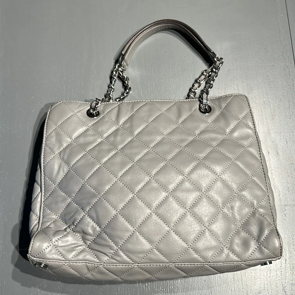 Michael Kors Grey Quilted Handbag - Picture 2 of 12